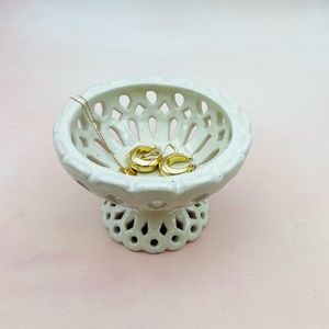 Basket Weave Pedestal Bowl